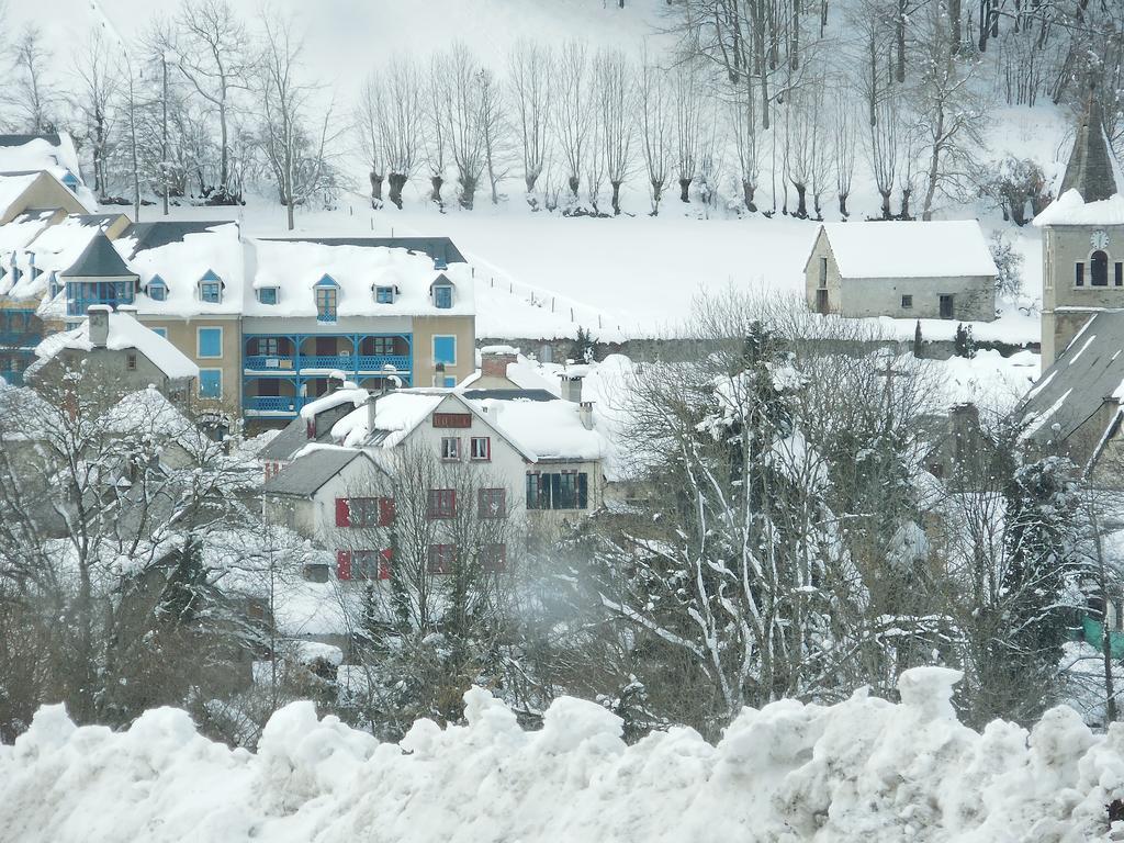 Hotel Les Deux Cols 圣玛丽德康庞 外观 照片