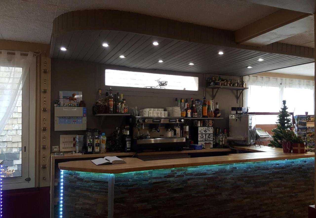 Hotel Les Deux Cols 圣玛丽德康庞 外观 照片